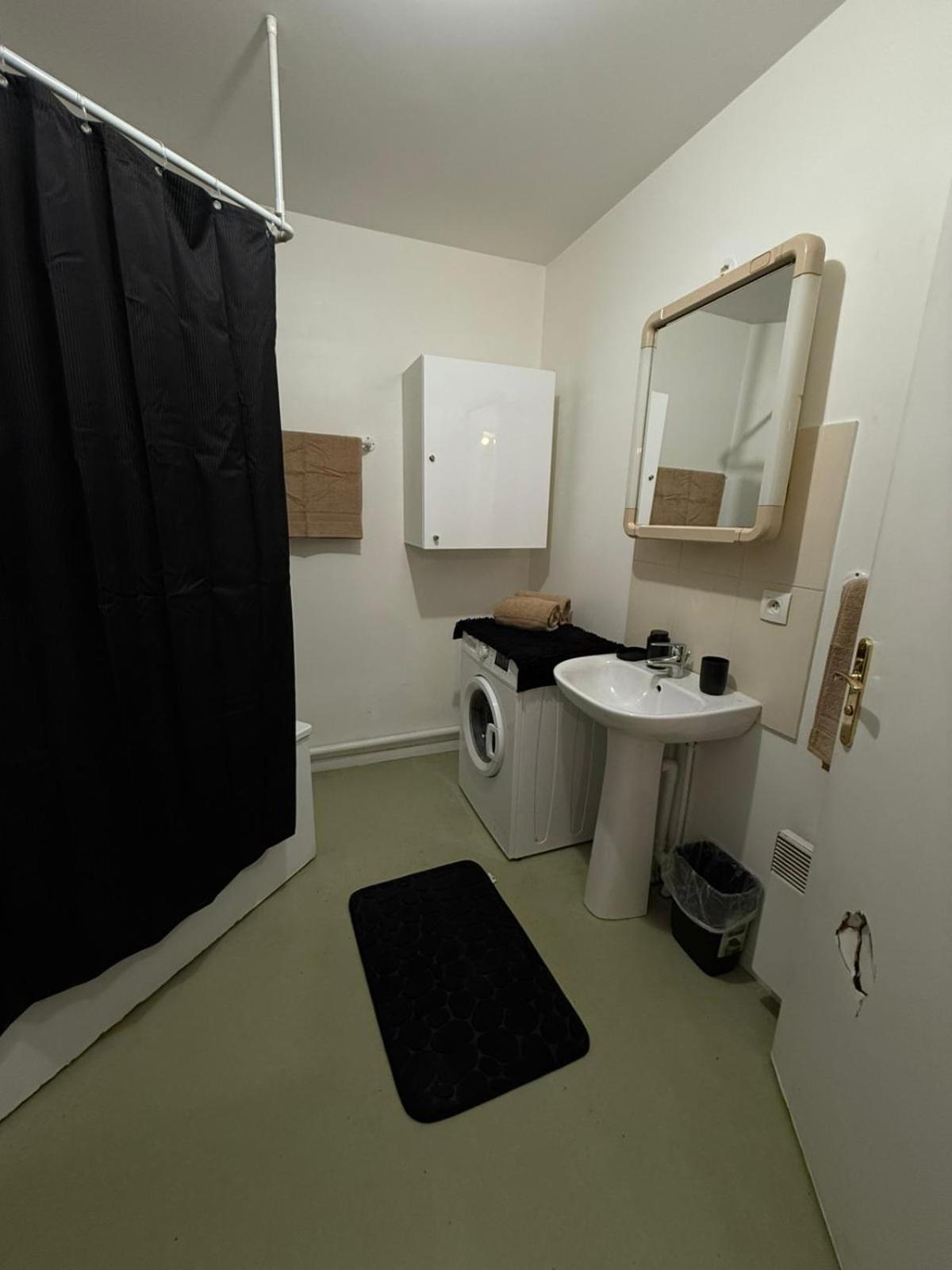 Appartements Sully Mantes-la-Jolie Exteriör bild